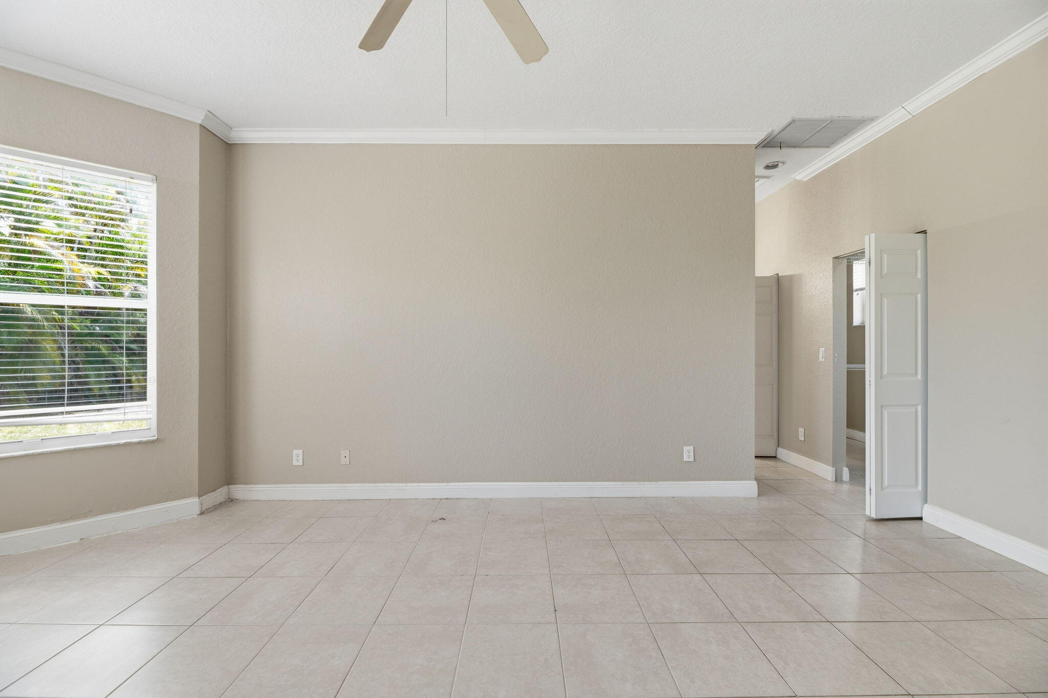 126 Magnolia Way Jupiter, FL 33469 - Photo 16 of 37 ListerPros_011