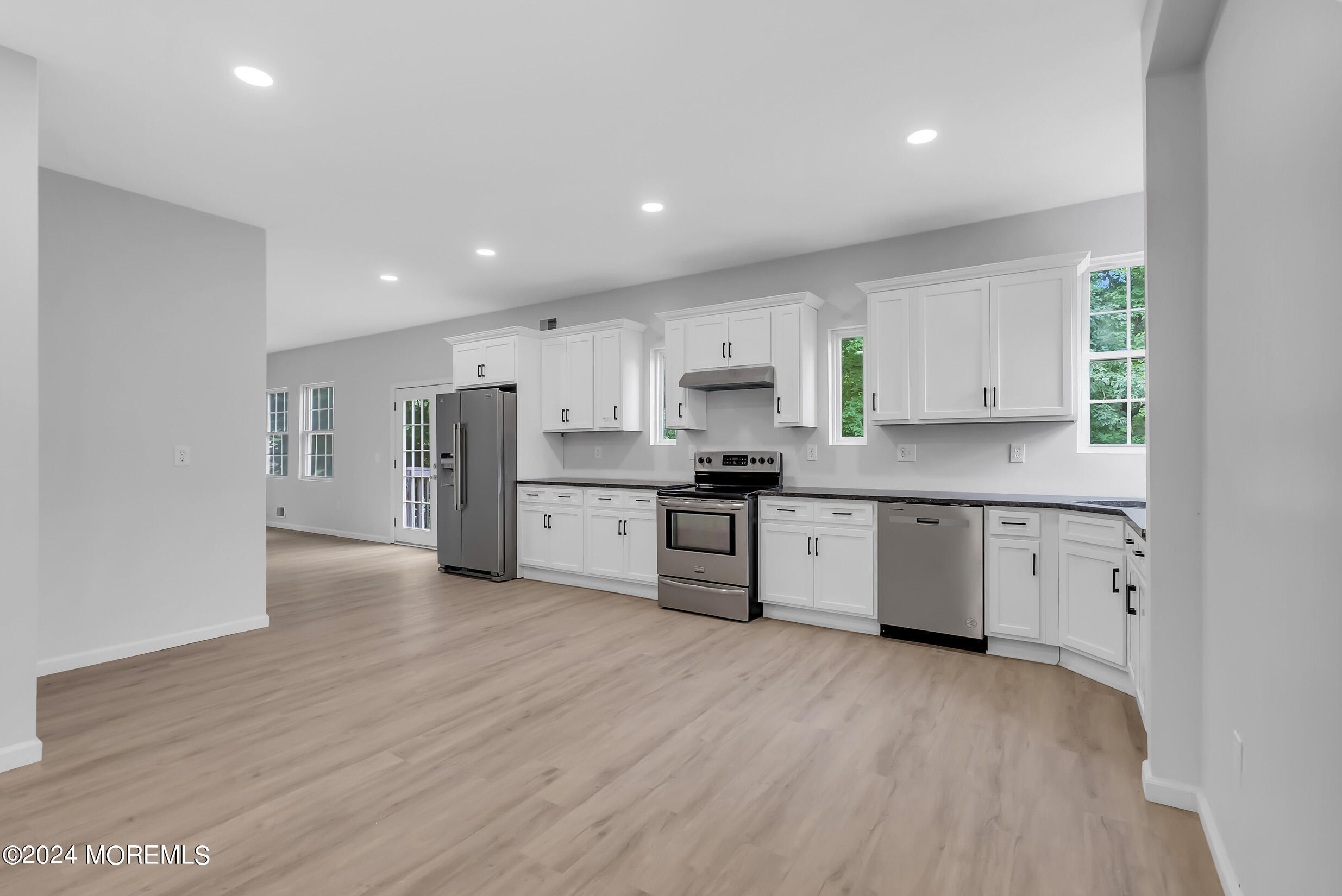 888 Anderson Road Jackson, NJ 08527 - Photo 17 of 81 4 (9)
