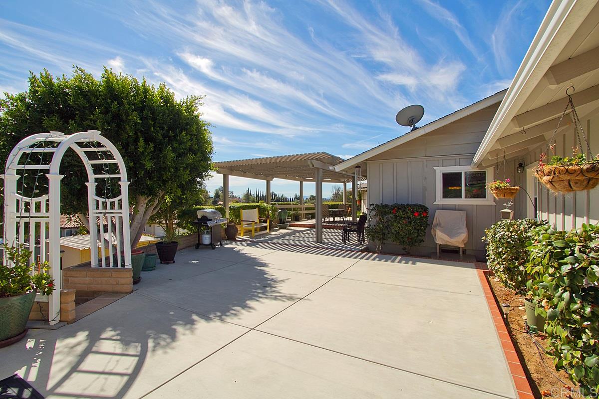 1918 Calmin Drive Fallbrook, CA 92028 - Photo 17 of 24 Gallery Image 17