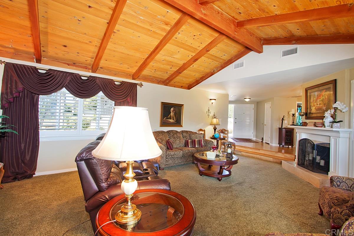 1918 Calmin Drive Fallbrook, CA 92028 - Photo 5 of 24 Gallery Image 5