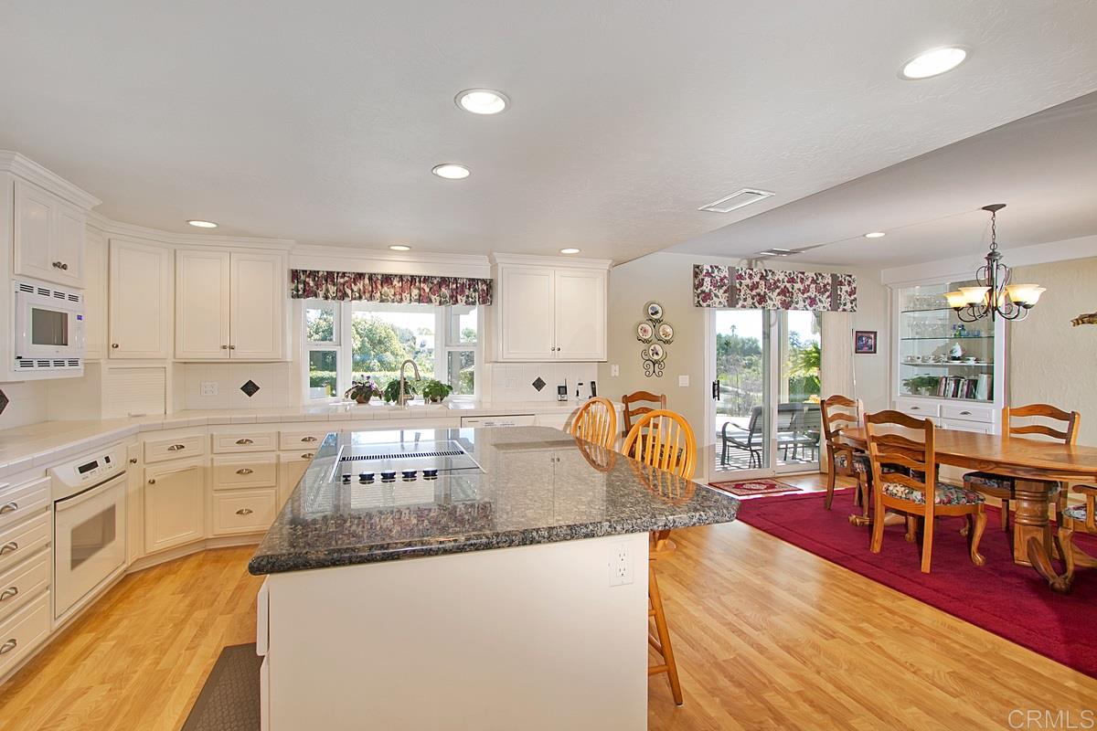 1918 Calmin Drive Fallbrook, CA 92028 - Photo 9 of 24 Gallery Image 9