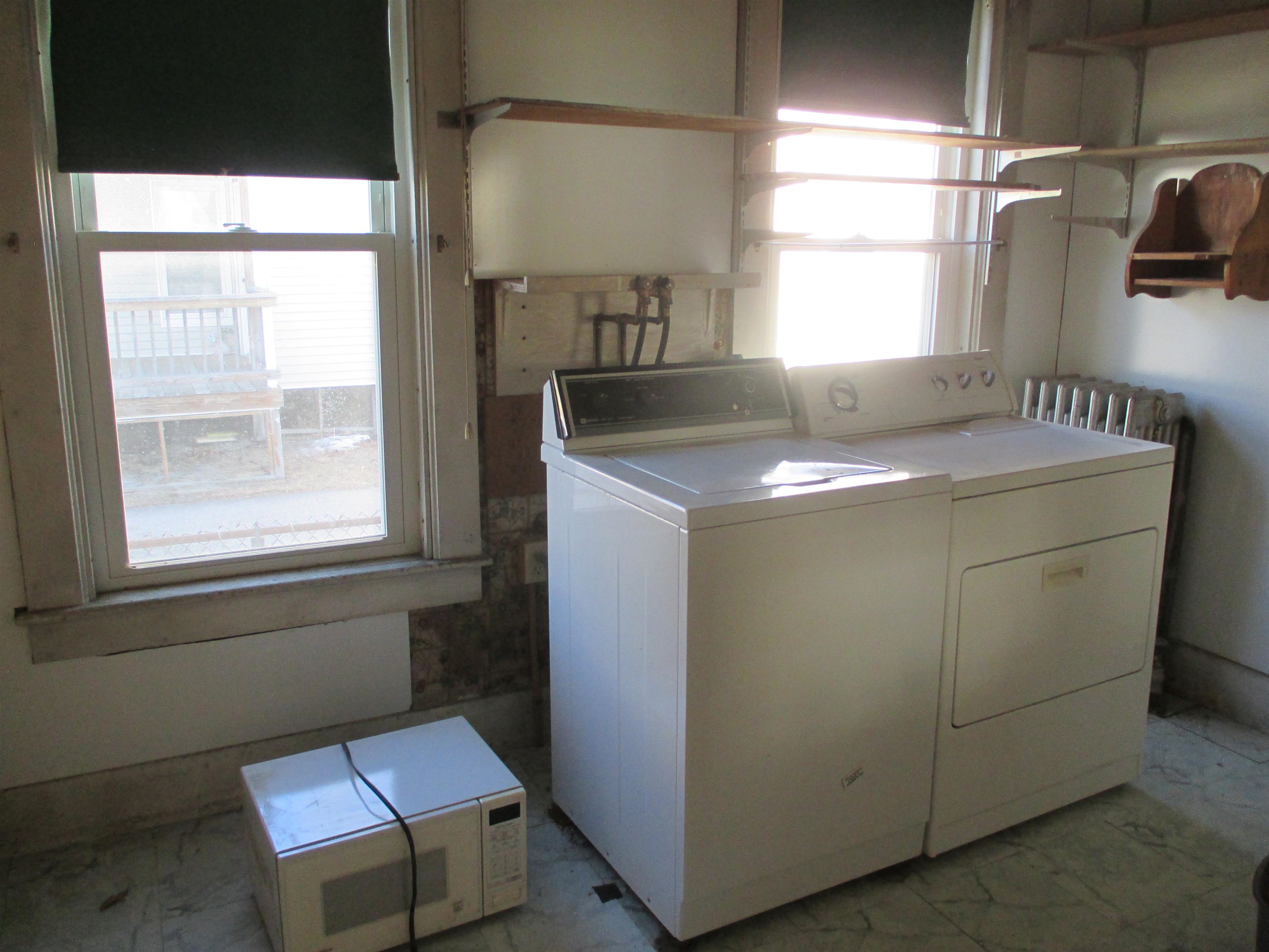 118 Charles Street Rochester, NH 03867 - Photo 12 of 46