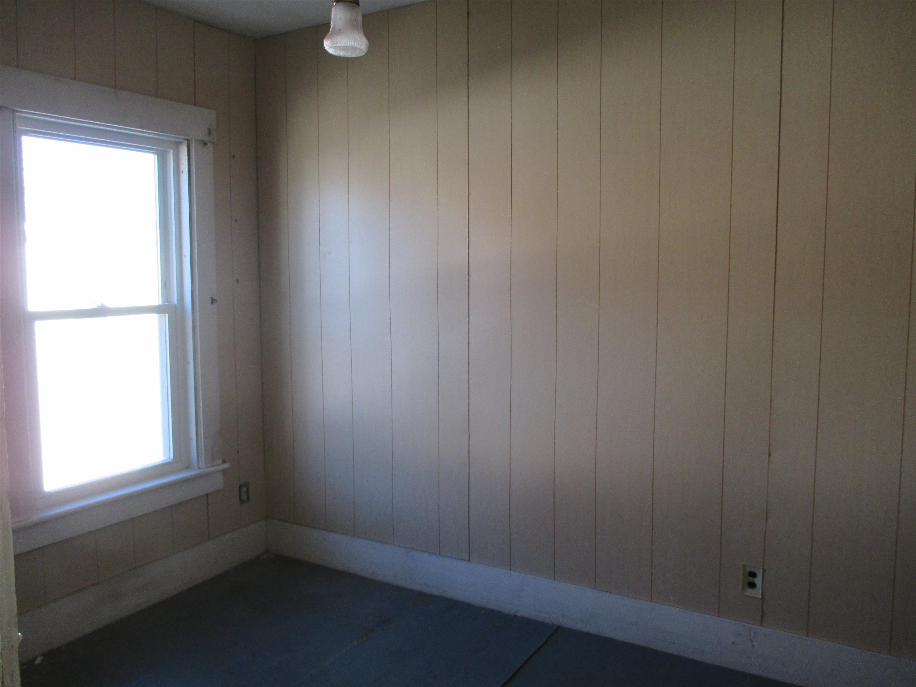 118 Charles Street Rochester, NH 03867 - Photo 21 of 46