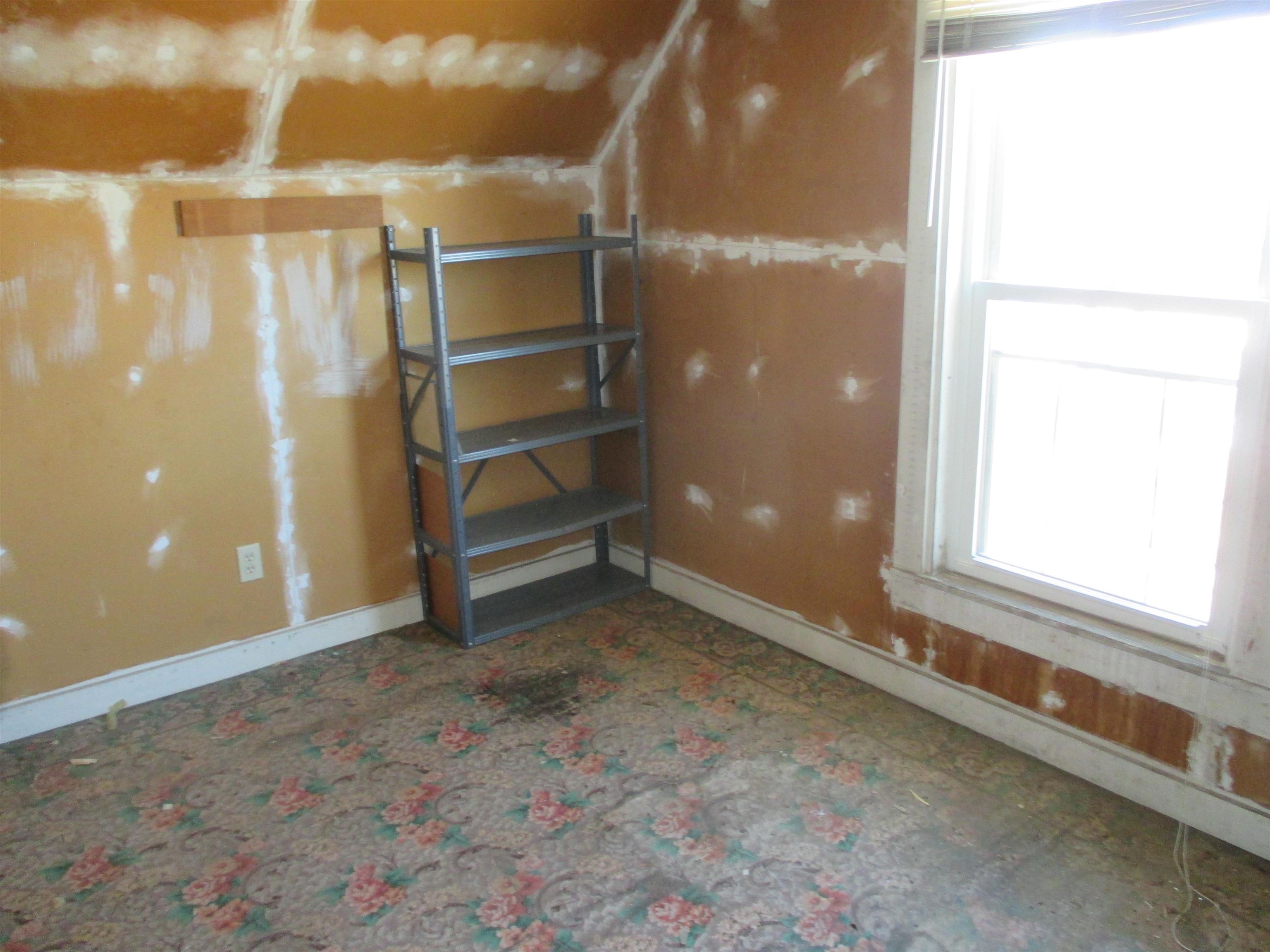 118 Charles Street Rochester, NH 03867 - Photo 23 of 46