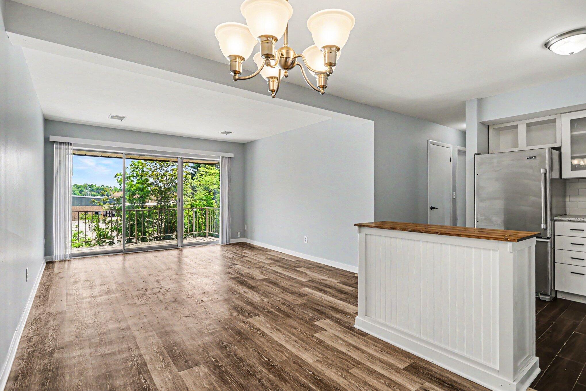734 West Kilgore Road, Unit 303 Kalamazoo, MI 49008 - Photo 9 of 33 Open Concept