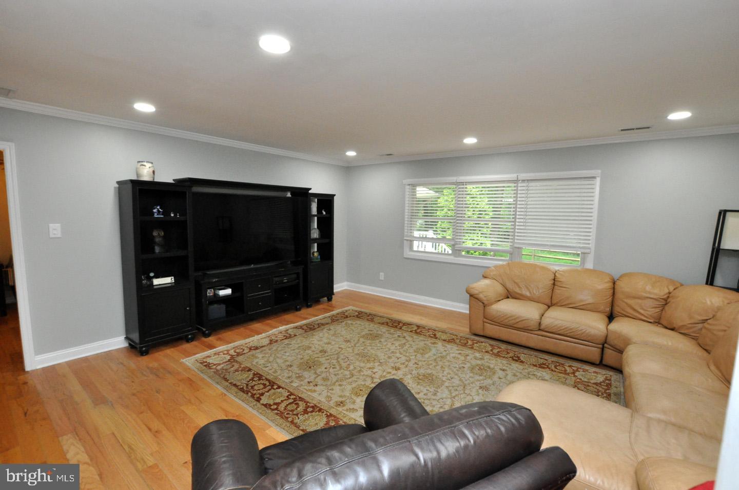 63 Christopher Mill Road Medford, NJ 08055 - Photo 15 of 29 Living room
