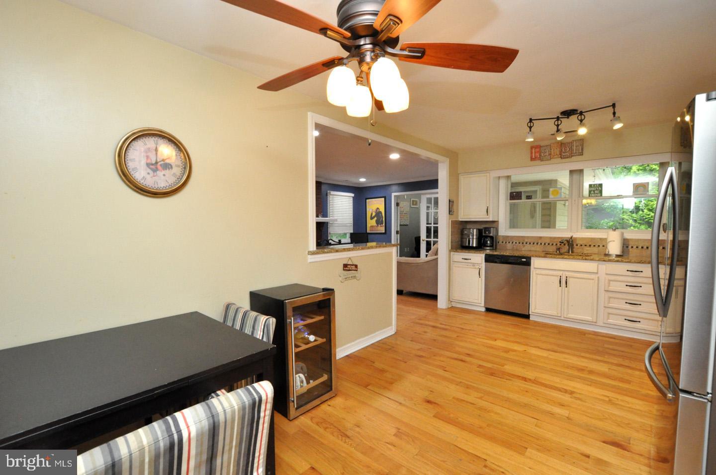 63 Christopher Mill Road Medford, NJ 08055 - Photo 5 of 29 Eat in Kitchen