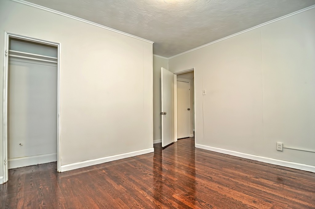 109 Clinton Street Chelsea, MA 02150 - Photo 6 of 19 Gallery Image 6