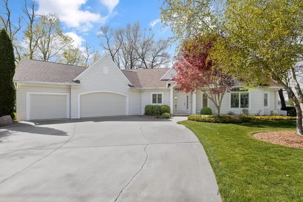 $985,000 | 62102 Pheasant Pointe Drive, Sturgis, MI 49091