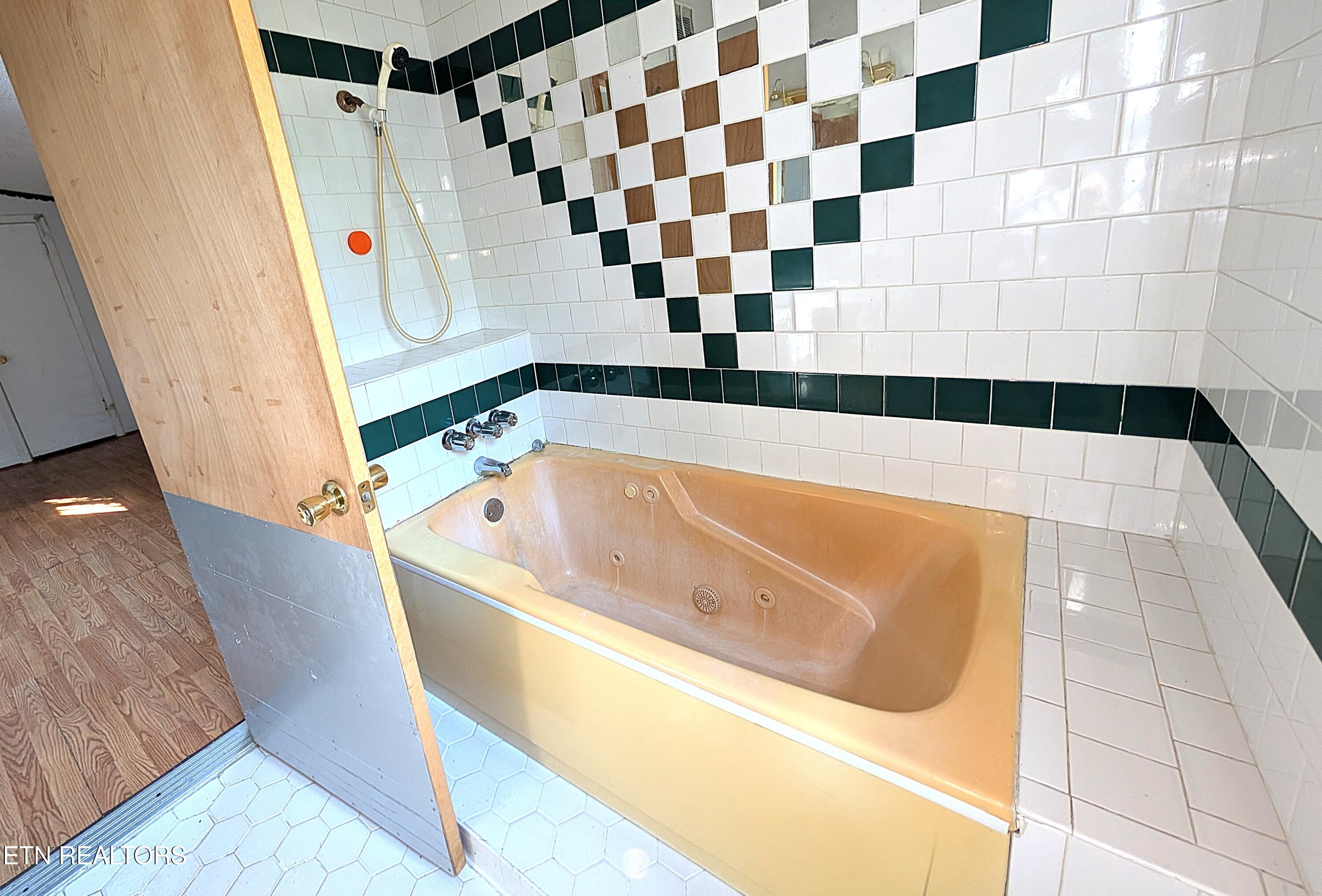 3771 McCain Road Memphis, TN 38109 - Photo 15 of 35 PXL_20260319_211118878