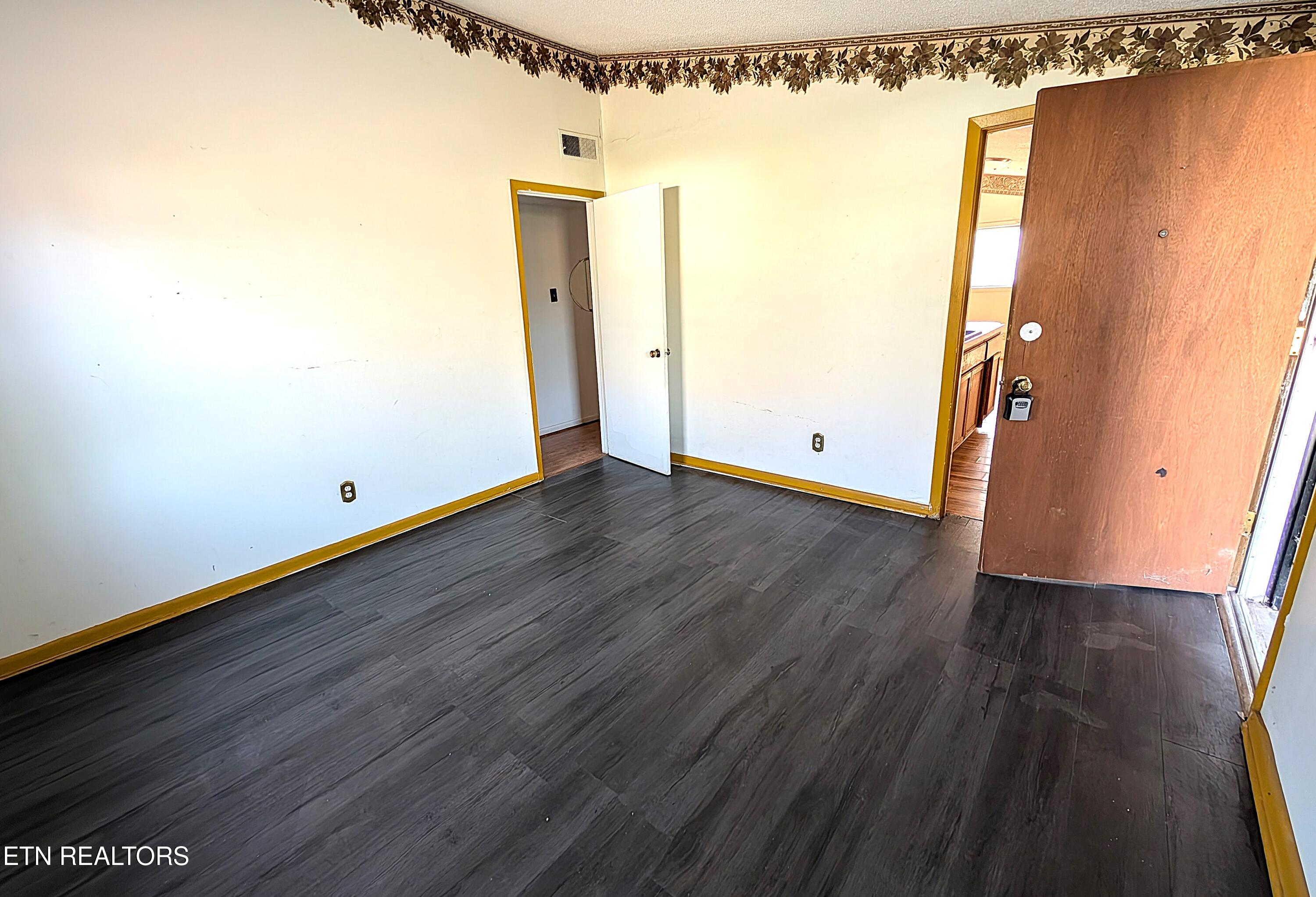 3771 McCain Road Memphis, TN 38109 - Photo 17 of 35 PXL_20260319_210742359.NIGHT