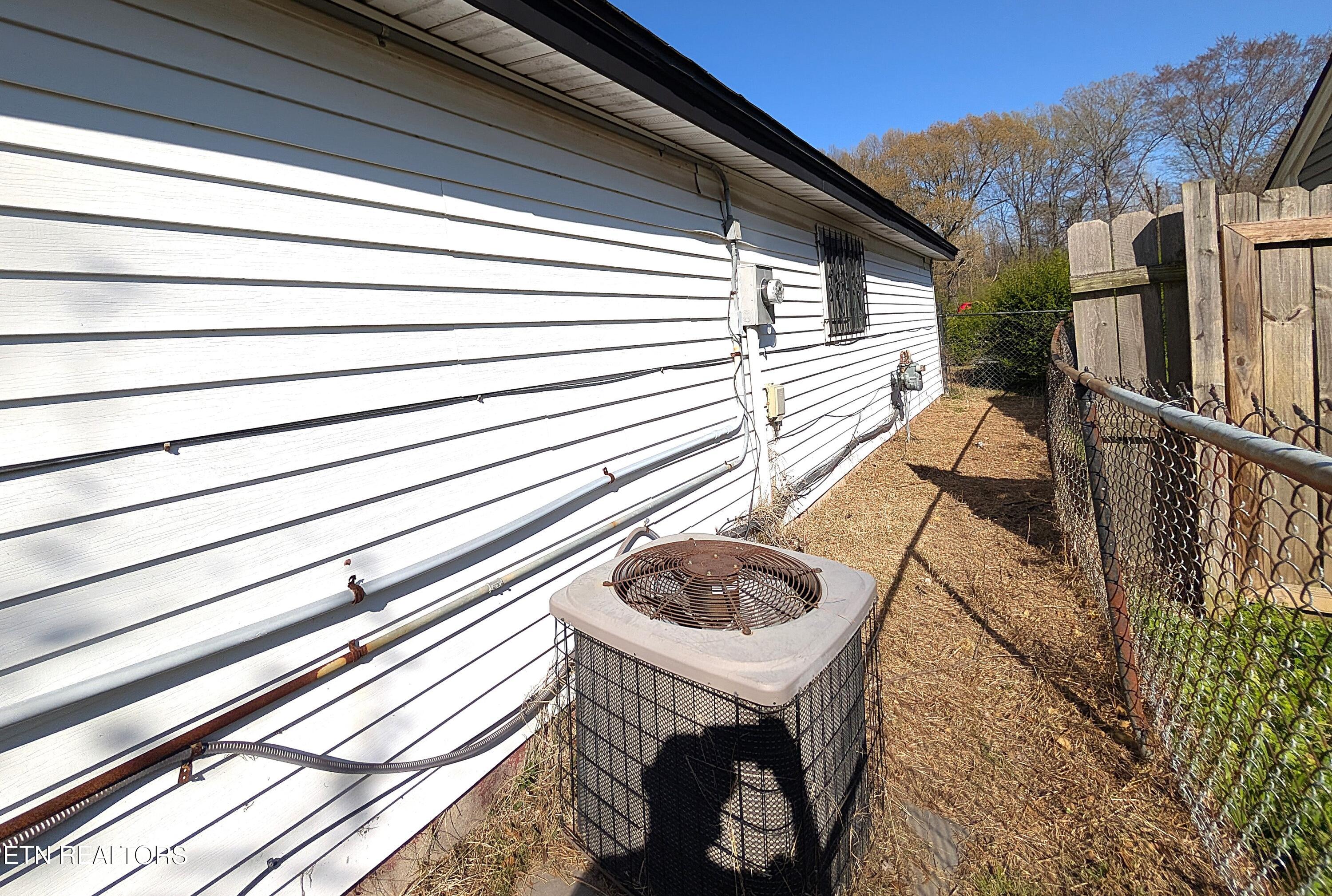 3771 McCain Road Memphis, TN 38109 - Photo 31 of 35 PXL_20260319_210605757