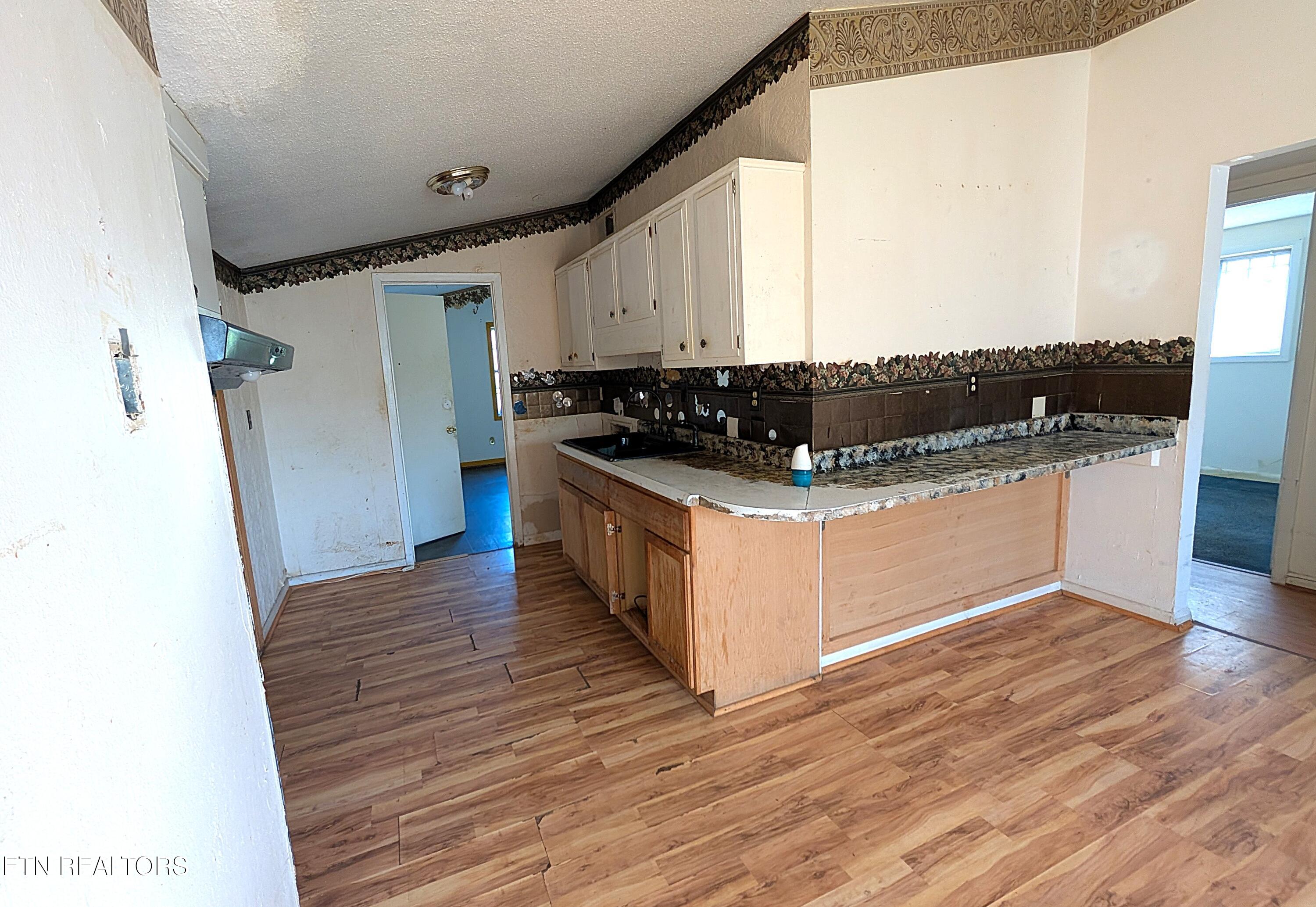 3771 McCain Road Memphis, TN 38109 - Photo 5 of 35 PXL_20260319_211220278