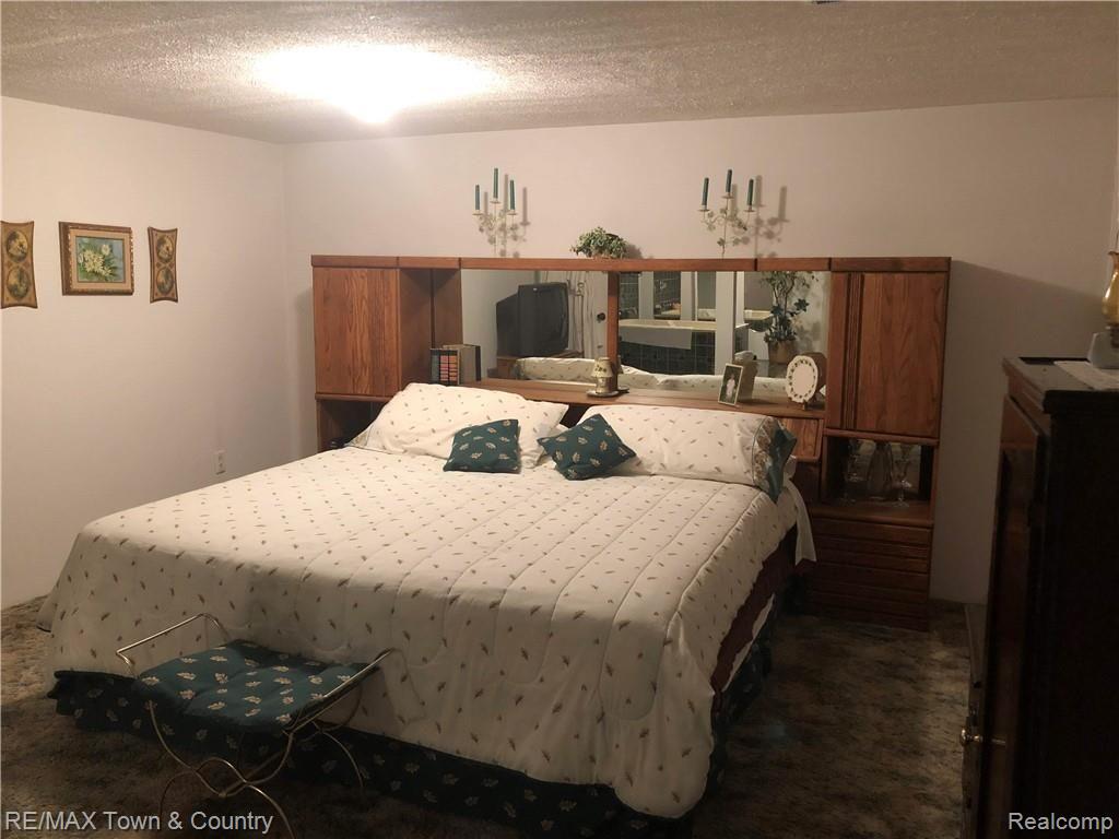 8333 North McKinley Road Flushing, MI 48433 - Photo 18 of 26 IMG_1540.jpg