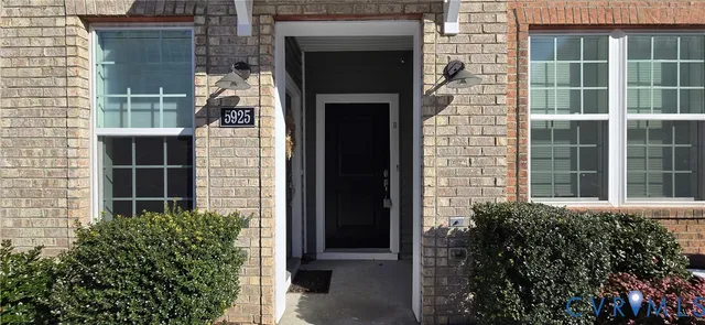 $370,000 | 5925 Laurel Bed Lane, Unit B, Richmond, VA 23227