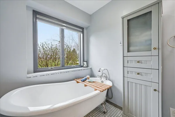 $599,900 | 317 North 250 West, Valparaiso, IN 46385