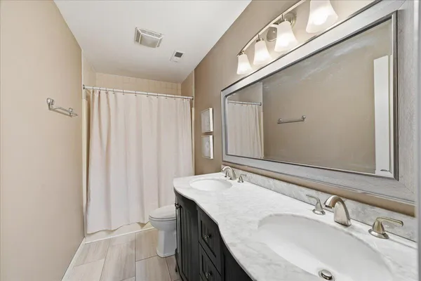 $599,900 | 317 North 250 West, Valparaiso, IN 46385