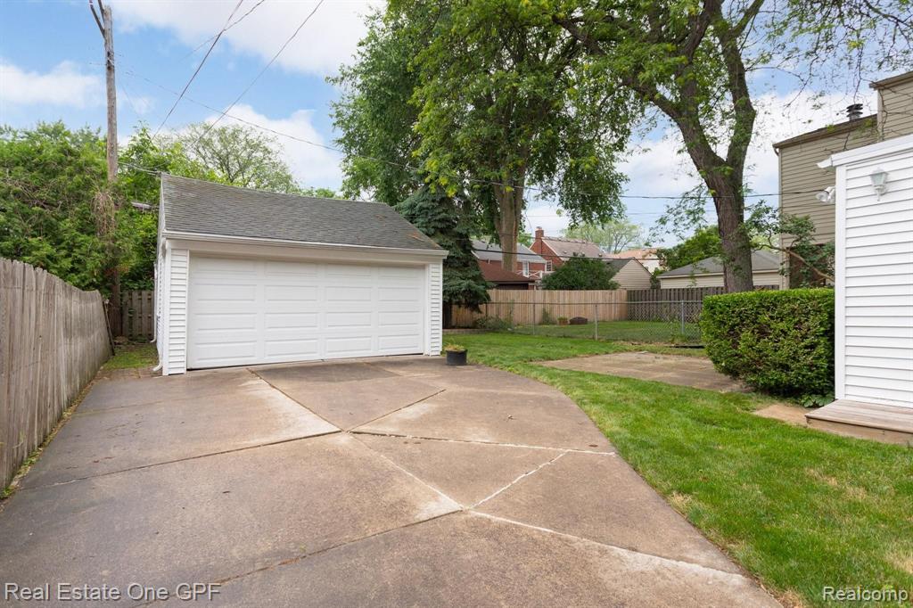 427 Moran Road Grosse Pointe Farms, MI 48236 - Photo 25 of 29