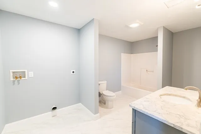 $699,900 | 563 Whittenton Street, Taunton, MA 02780