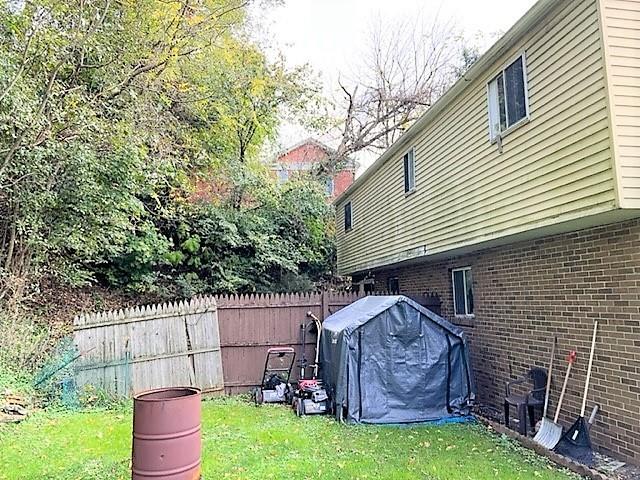329 Dailey Road Pittsburgh, PA 15227 - Photo 4 of 15 Gallery Image 4