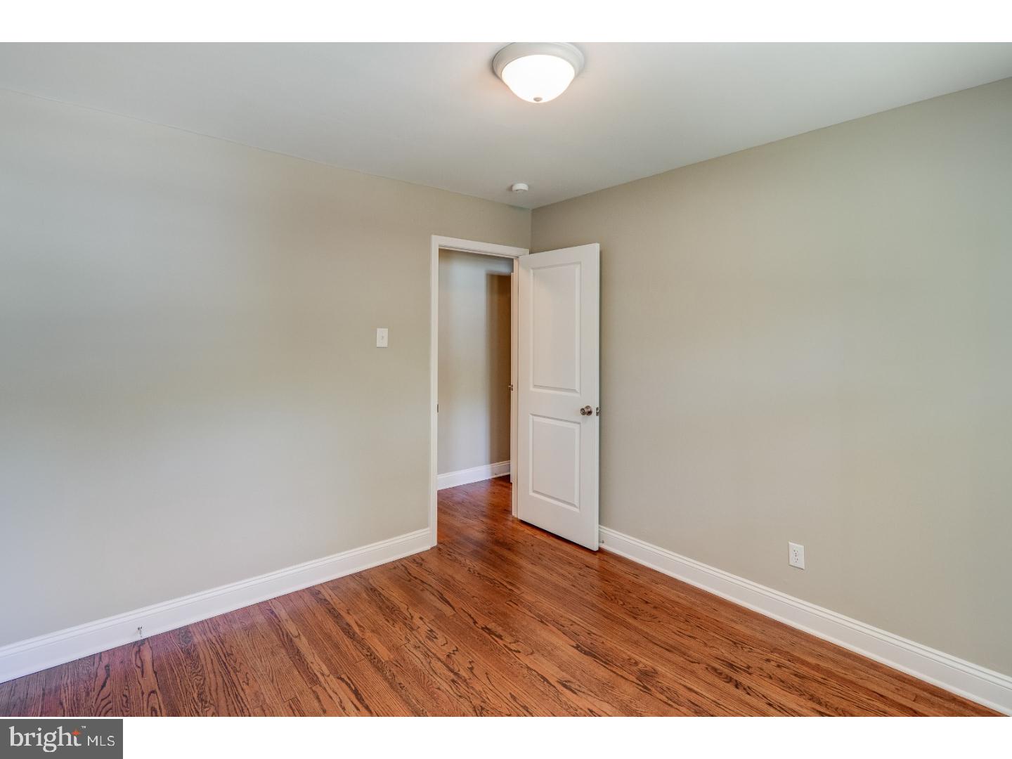 407 King George Road Cherry Hill, NJ 08034 - Photo 12 of 22