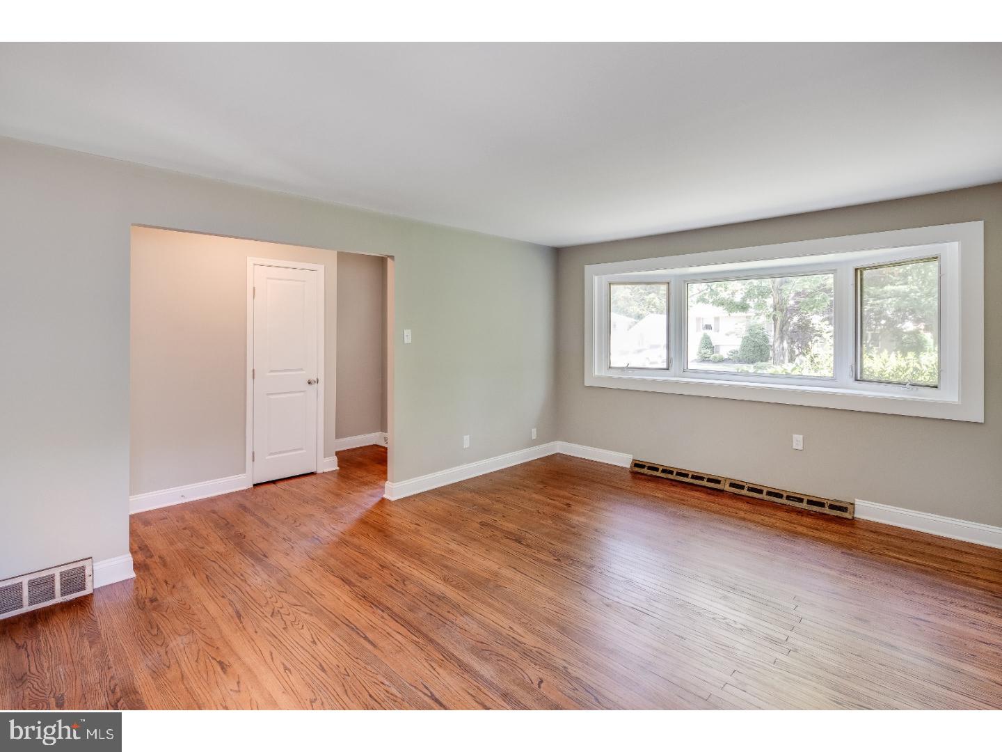 407 King George Road Cherry Hill, NJ 08034 - Photo 3 of 22