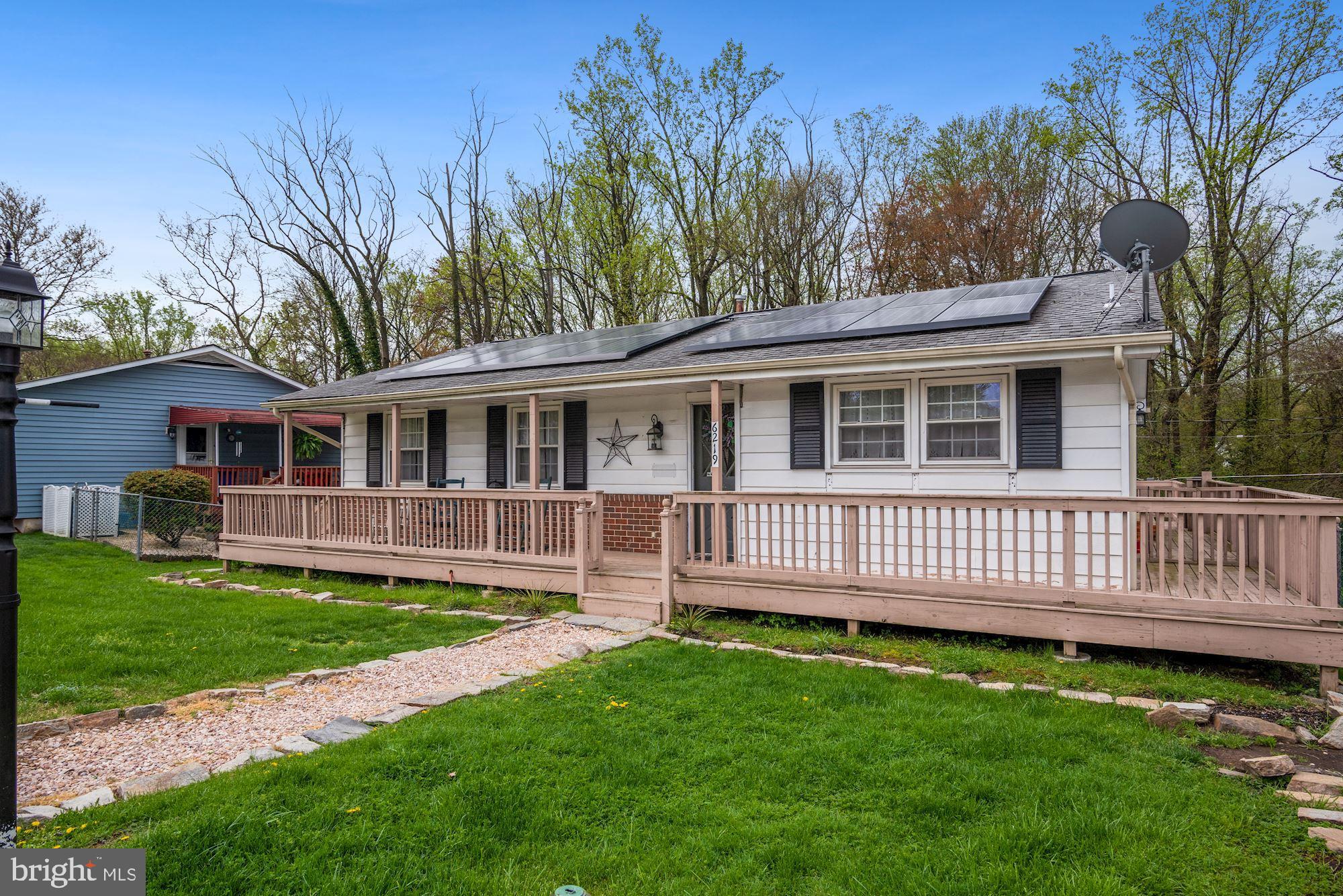 6219 Commons Road Baltimore, MD 21237 - Photo 1 of 26