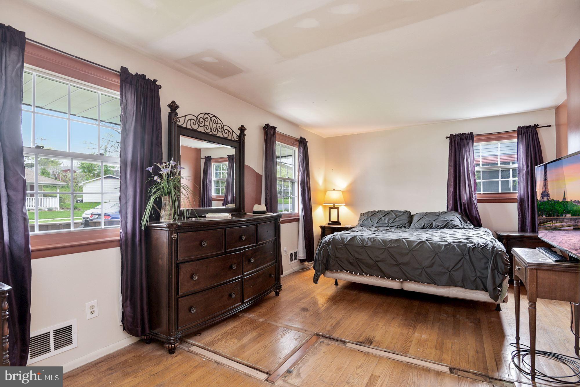 6219 Commons Road Baltimore, MD 21237 - Photo 13 of 26