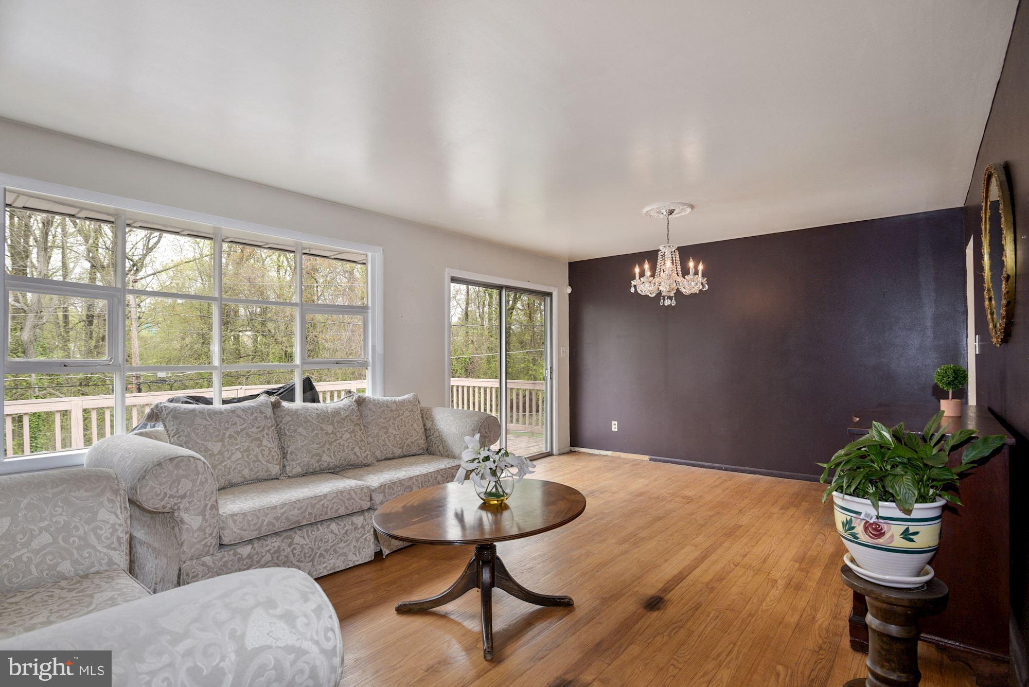 6219 Commons Road Baltimore, MD 21237 - Photo 7 of 26
