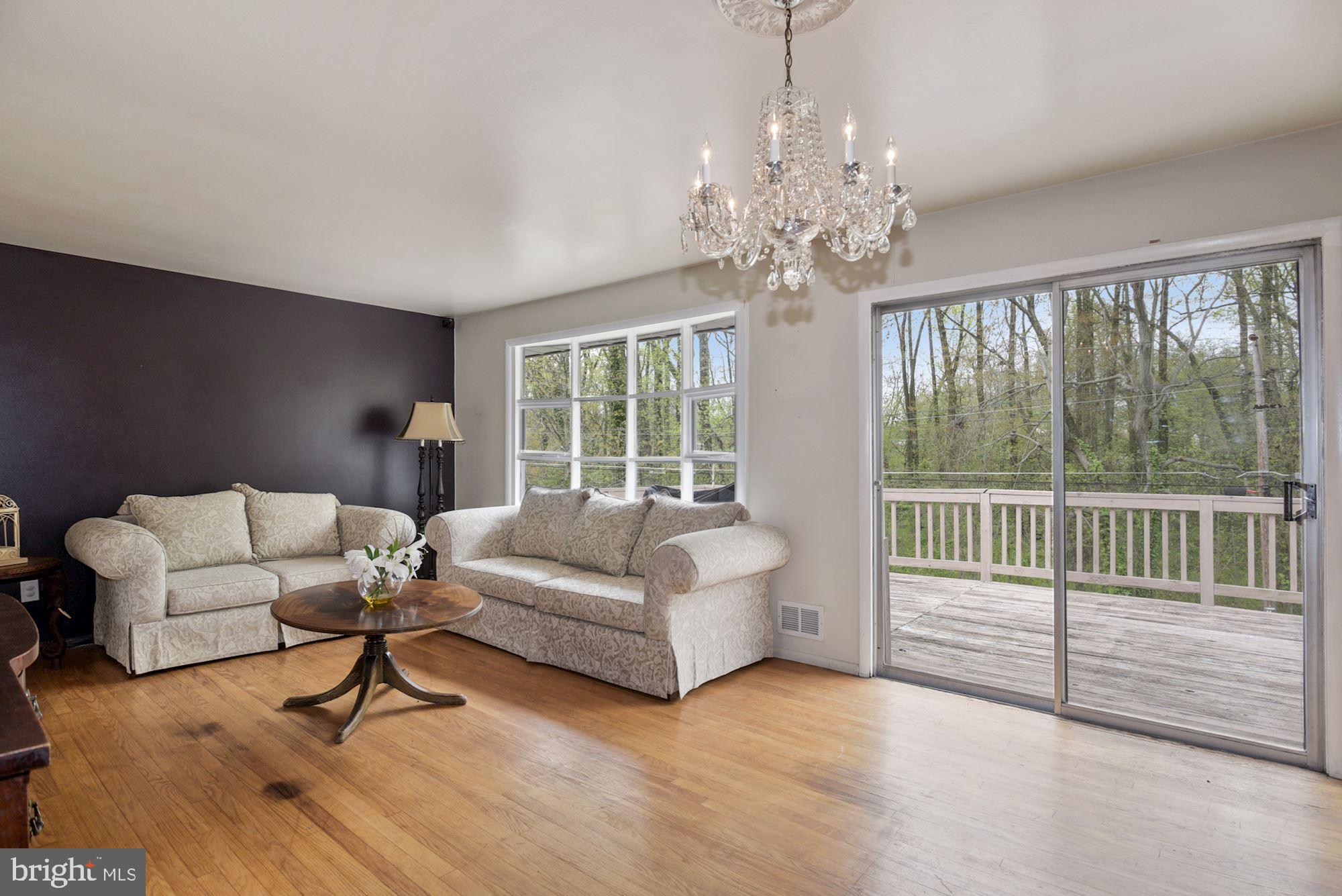 6219 Commons Road Baltimore, MD 21237 - Photo 8 of 26
