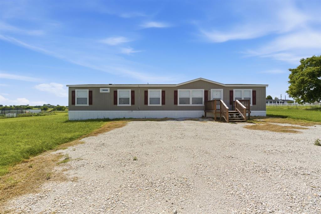 303 Mesa Ridge Decatur, TX 76234 - Photo 3 of 32