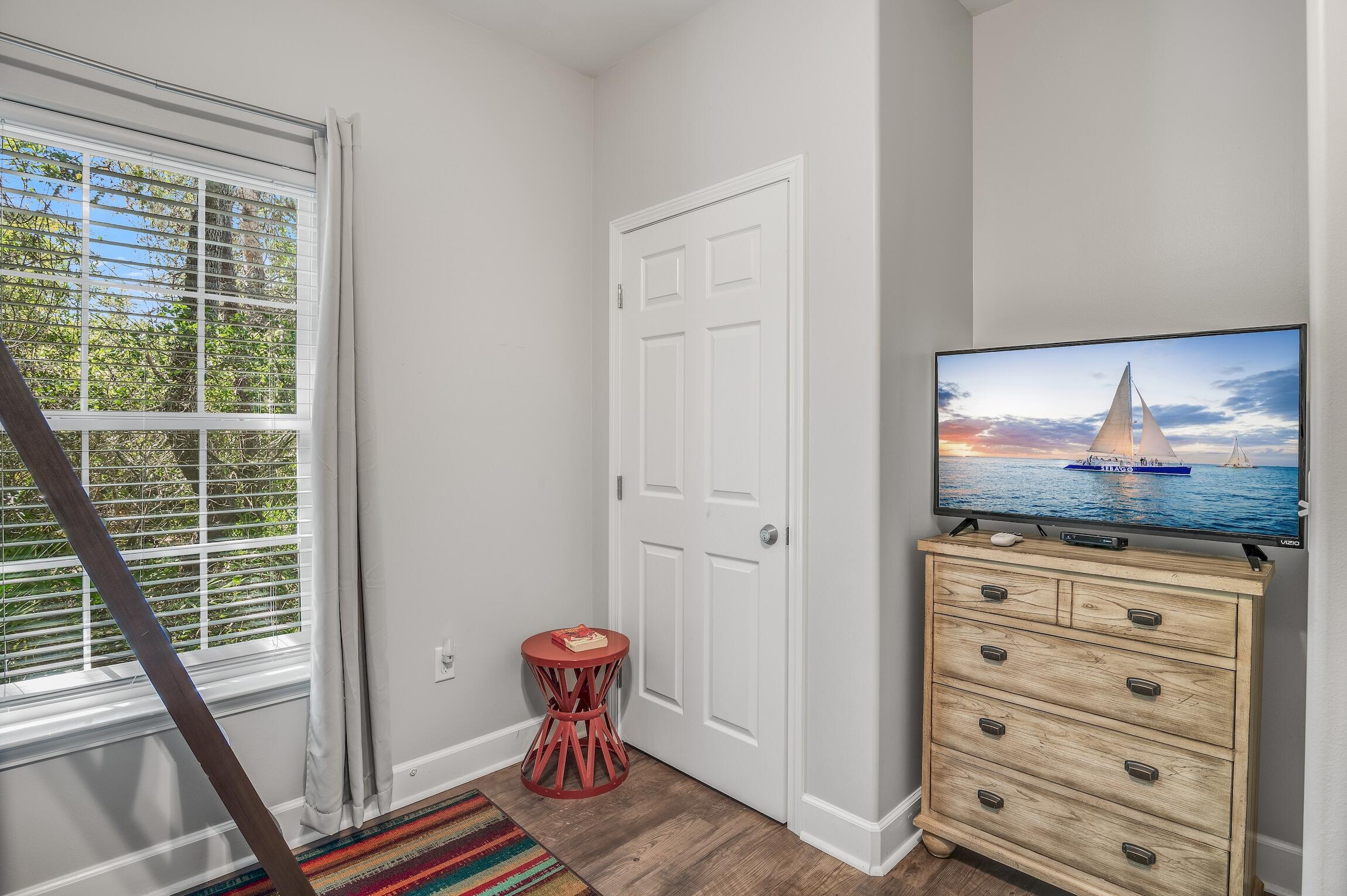 58 Gulf Cove Court Santa Rosa Beach, FL 32459 - Photo 17 of 29 a view of a livingroom with furniture
