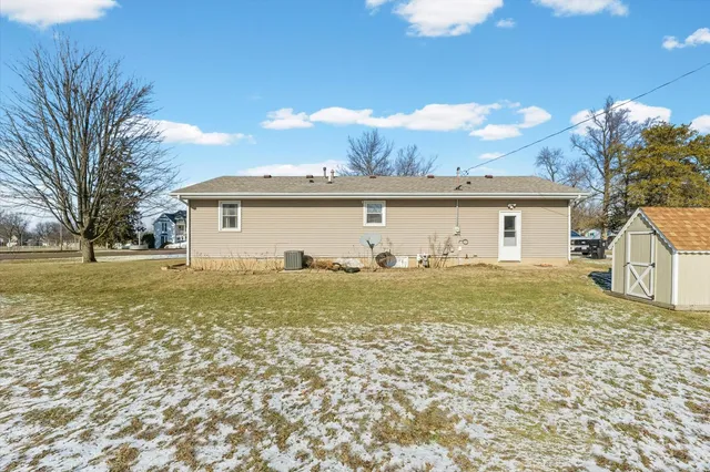 $160,000 | 411 East 13th Street, Gibson City, IL 60936