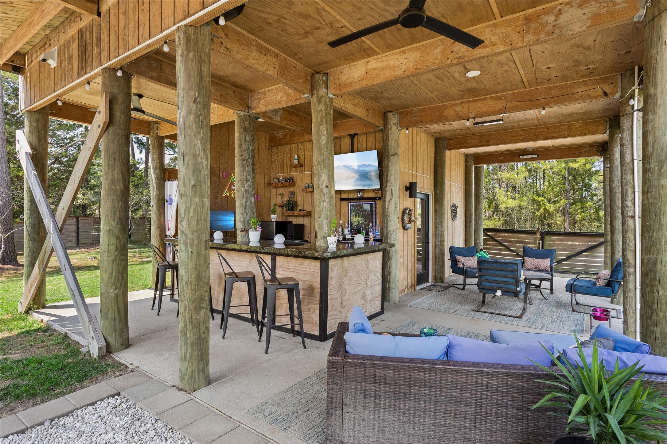 256 T Hunts Neck Road Poquoson, VA 23662 - Photo 6 of 99 Gallery Image 6