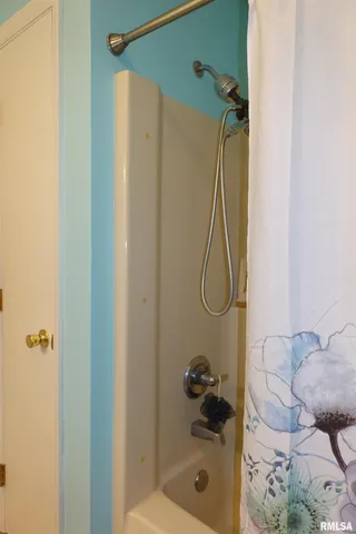 $250,000 | 2819 Montague Drive, Galesburg, IL 61401