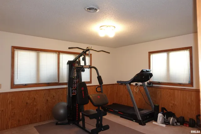 $250,000 | 2819 Montague Drive, Galesburg, IL 61401