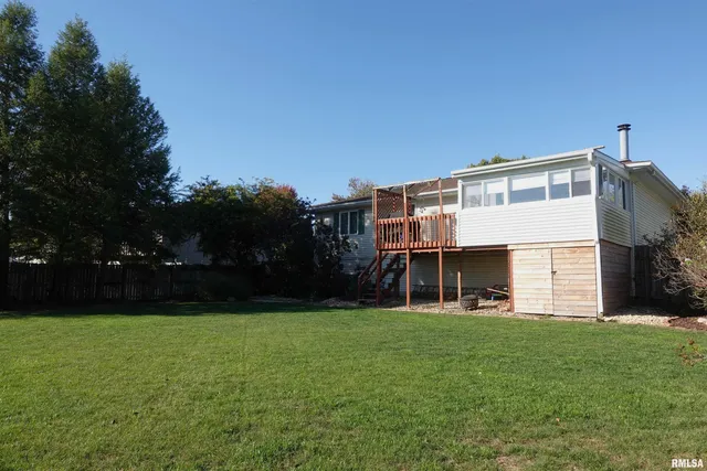 $250,000 | 2819 Montague Drive, Galesburg, IL 61401