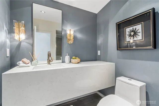 $6,780,000 | 9135 Northeast 19th Street, Clyde Hill, WA 98004