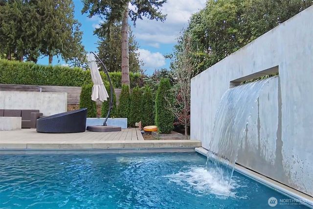 a view of an outdoor space and a yard