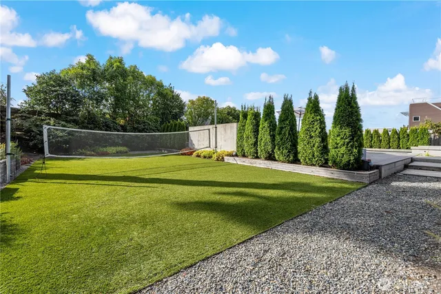 $6,780,000 | 9135 Northeast 19th Street, Clyde Hill, WA 98004