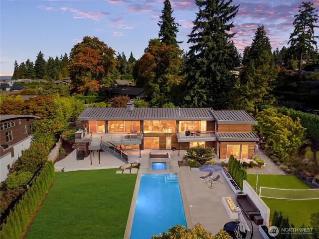 $6,780,000 | 9135 Northeast 19th Street, Clyde Hill, WA 98004