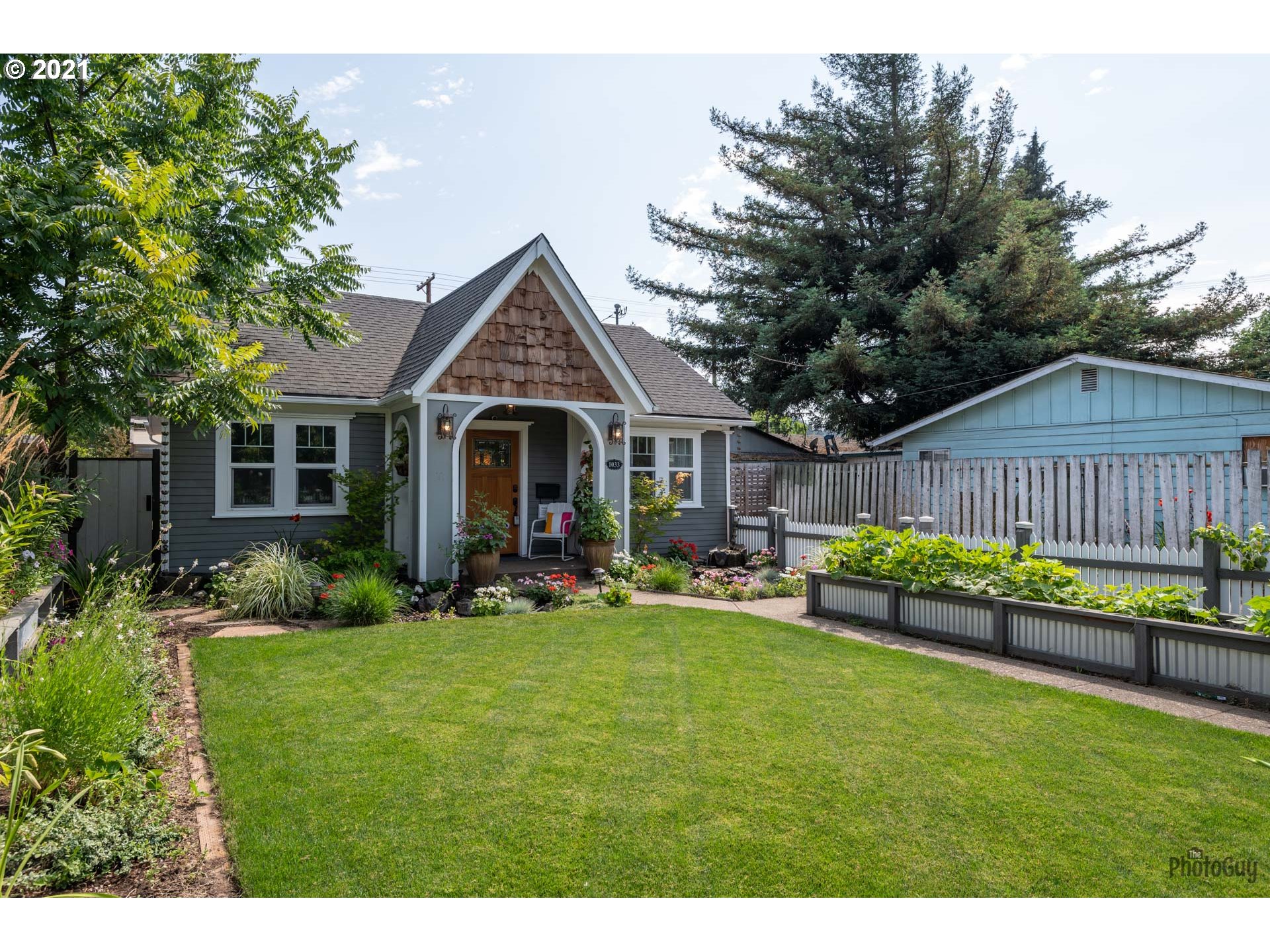 1033 B Street Springfield, OR 97477 - Photo 1 of 32