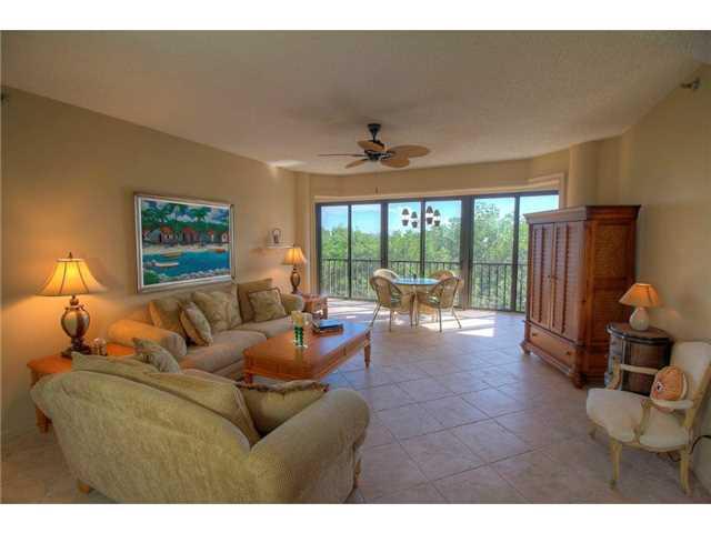 221 Northeast Plantation Road, Unit 416 Stuart, FL 34996 - Photo 5 of 24 Gallery Image 5