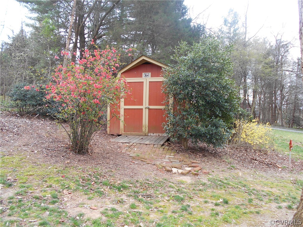 228 Fox Hill Road Rice, VA 23966 - Photo 6 of 25