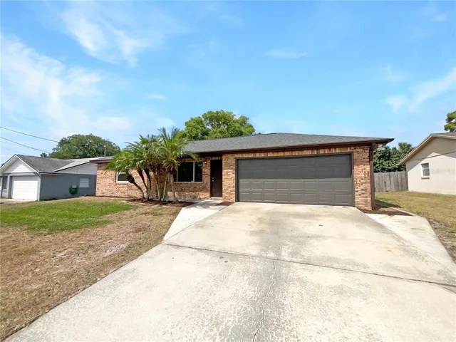 $290,000 | 52 Hydrangea Lane, DeBary, FL 32713