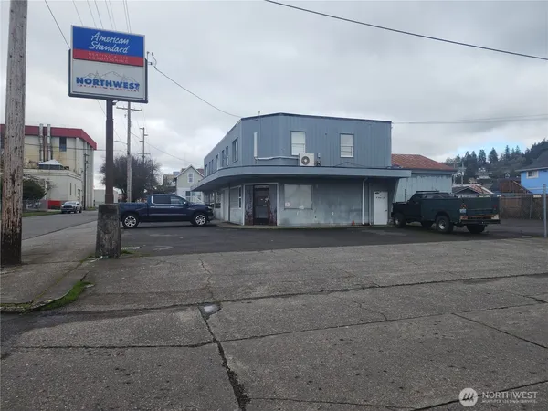 $375,000 | 48 Southwest Chehalis Avenue, Chehalis, WA 98532