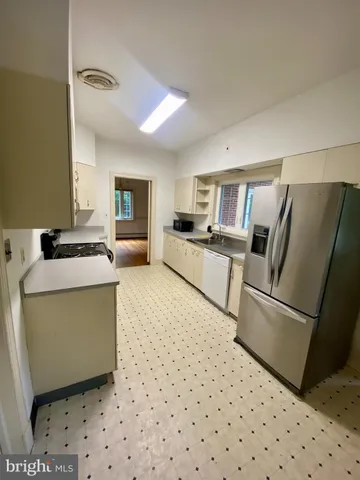 $2,800 | 1127 Hanover Street, Fredericksburg, VA 22401