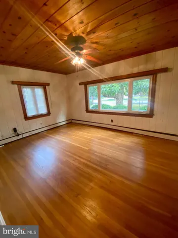 $2,800 | 1127 Hanover Street, Fredericksburg, VA 22401