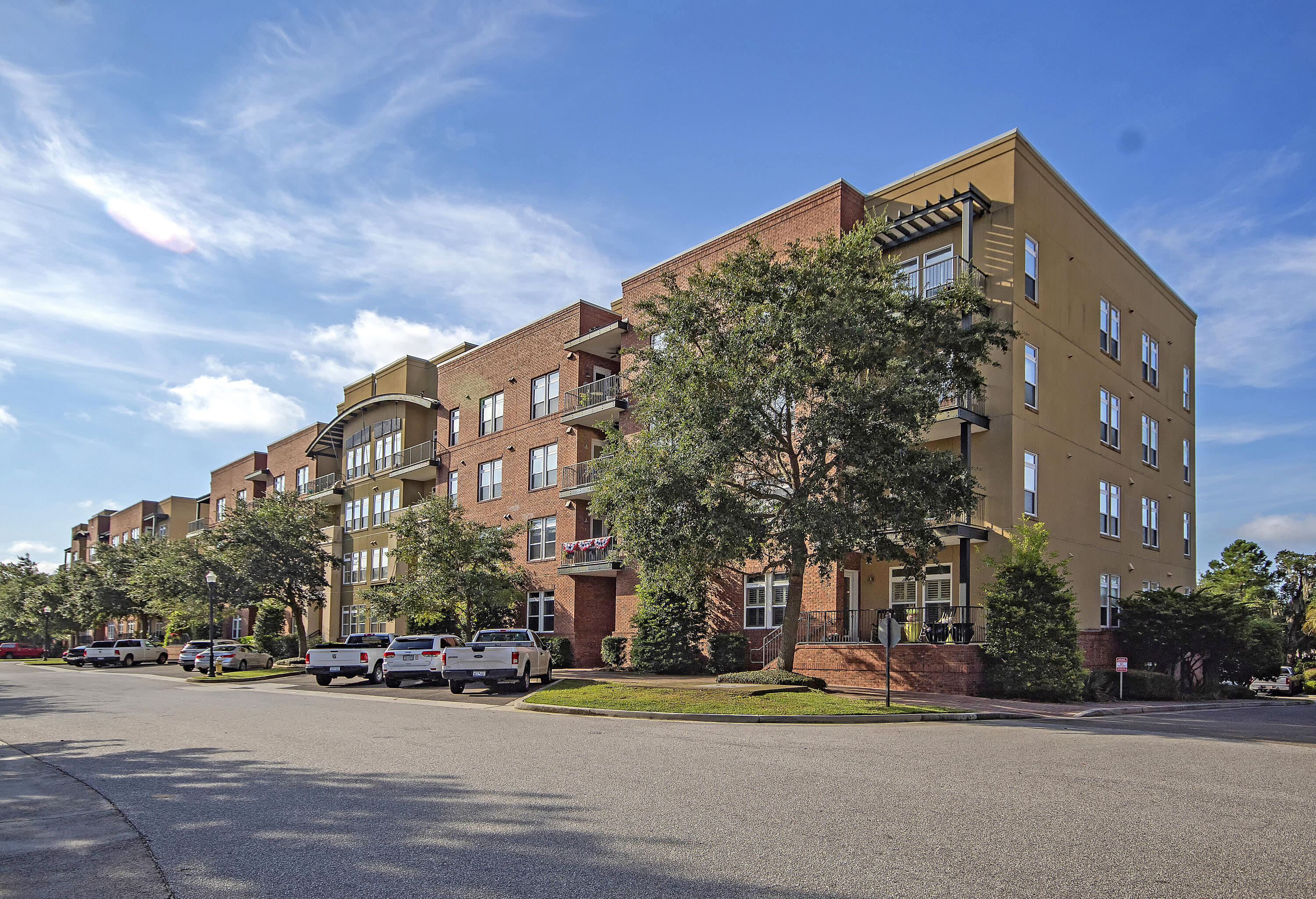 135 Pier View Street, Unit 101 Charleston, SC 29492 - Photo 2 of 45 1st Floor Condo