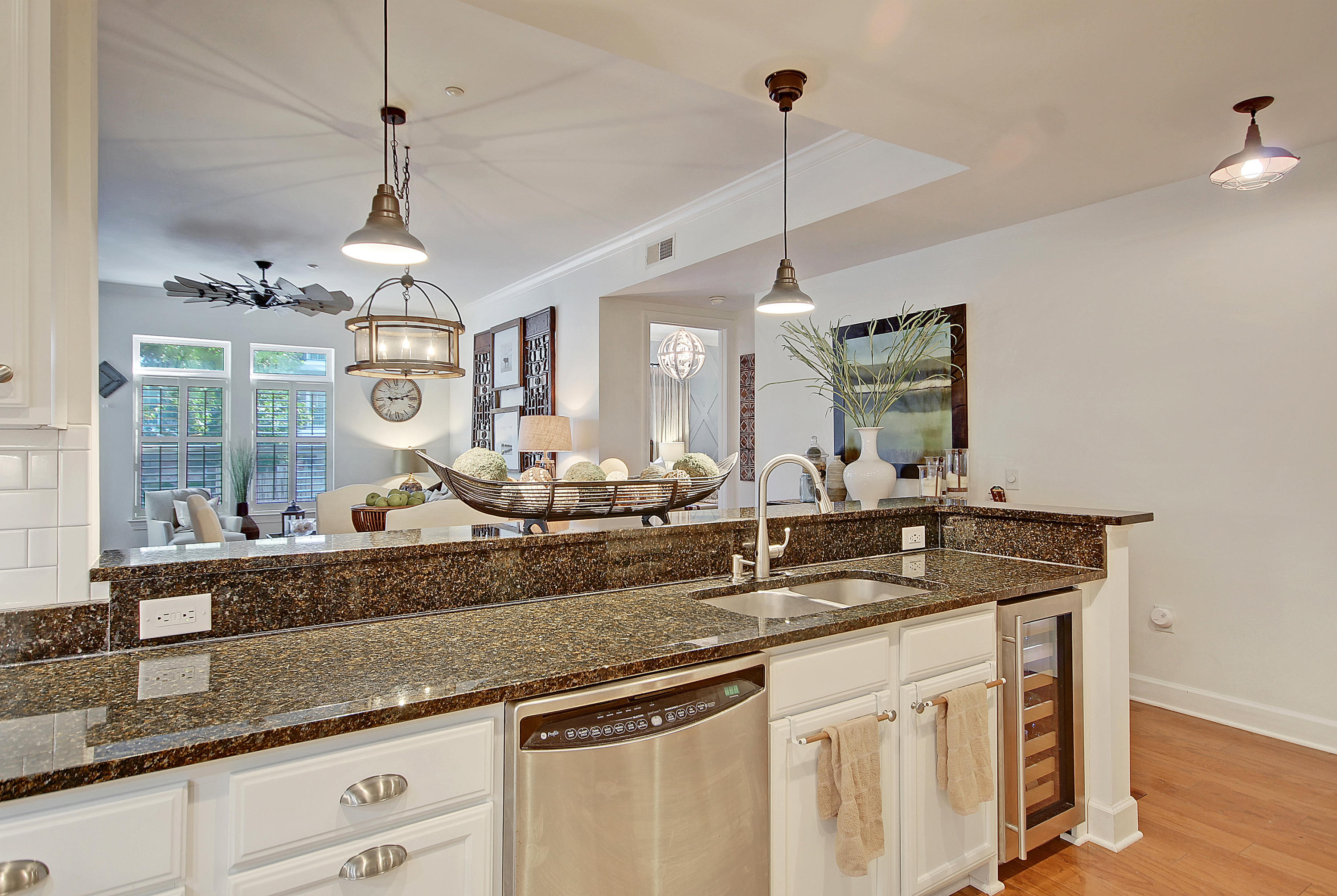 135 Pier View Street, Unit 101 Charleston, SC 29492 - Photo 5 of 45 Granite Countertops